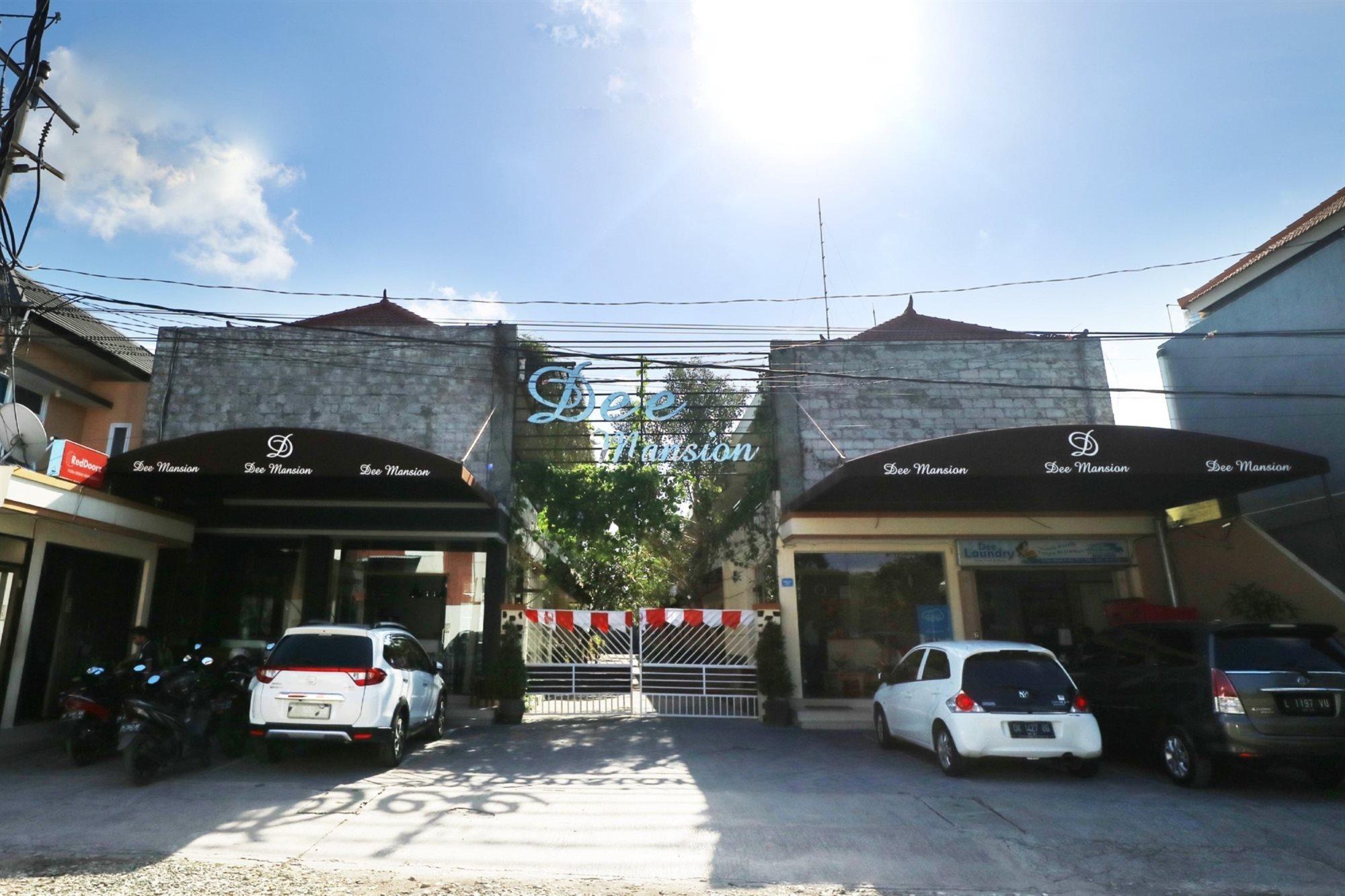 Dee Mansion Hotel Denpasar Kültér fotó