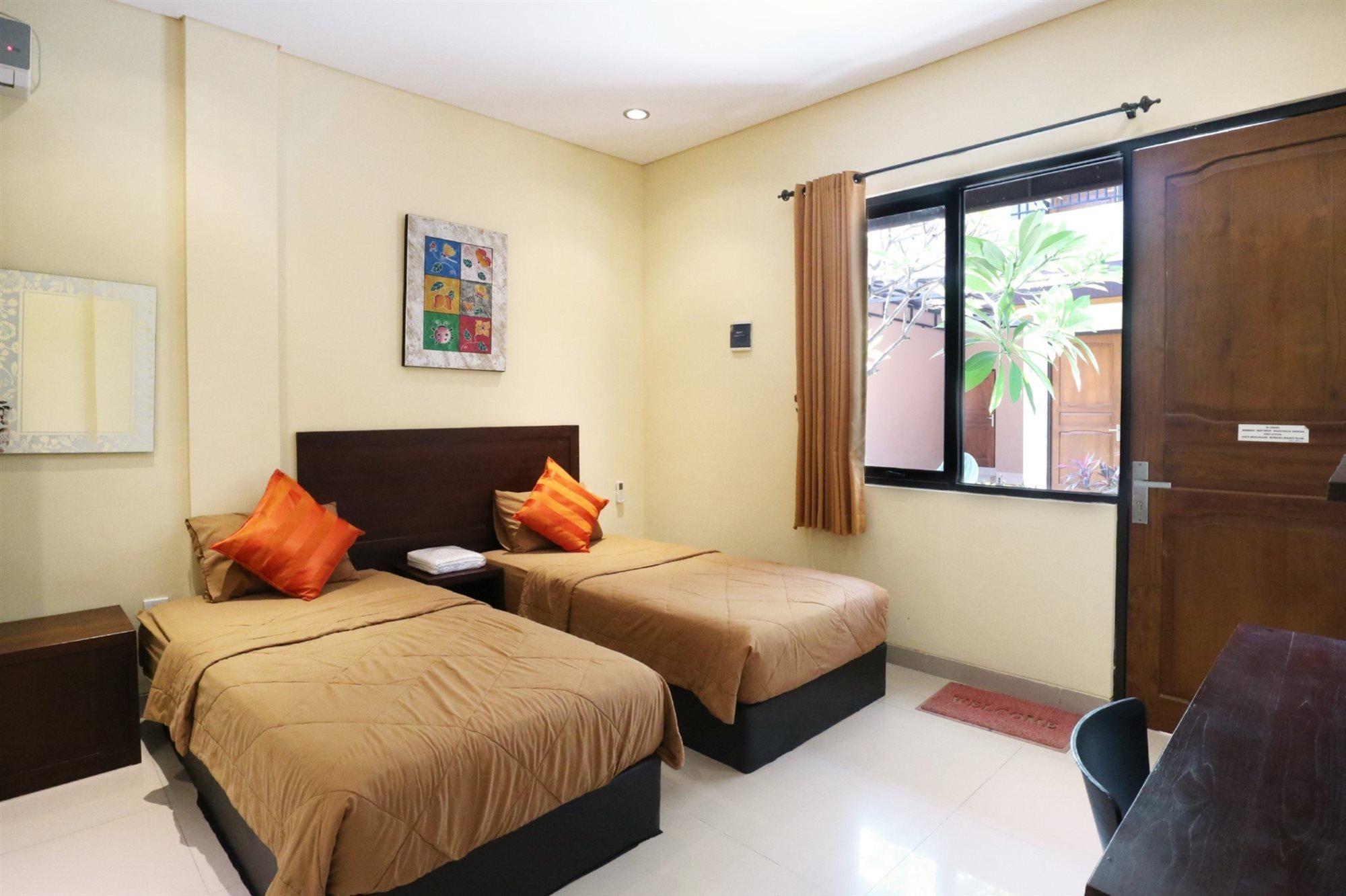 Dee Mansion Hotel Denpasar Kültér fotó