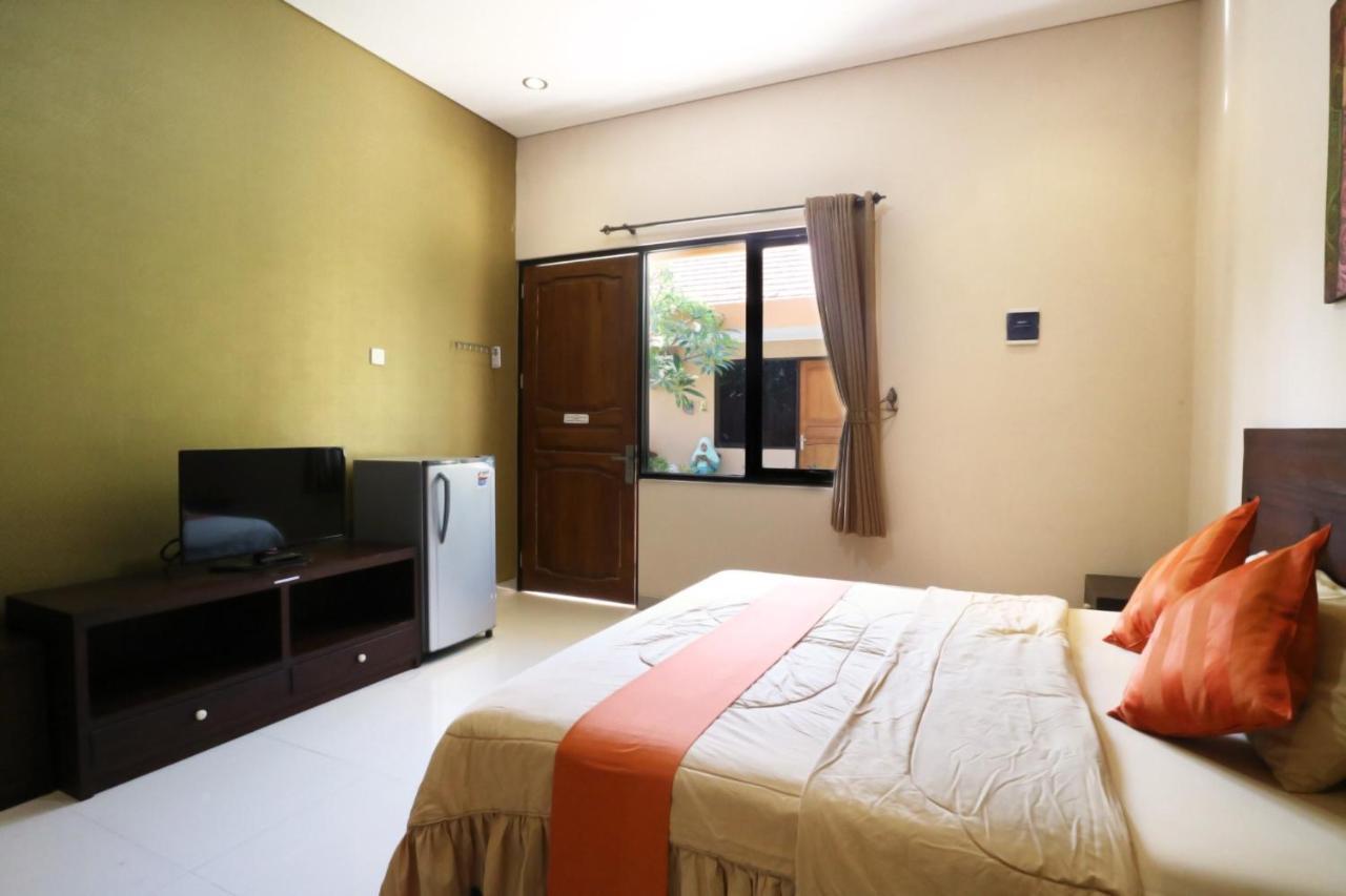 Dee Mansion Hotel Denpasar Kültér fotó