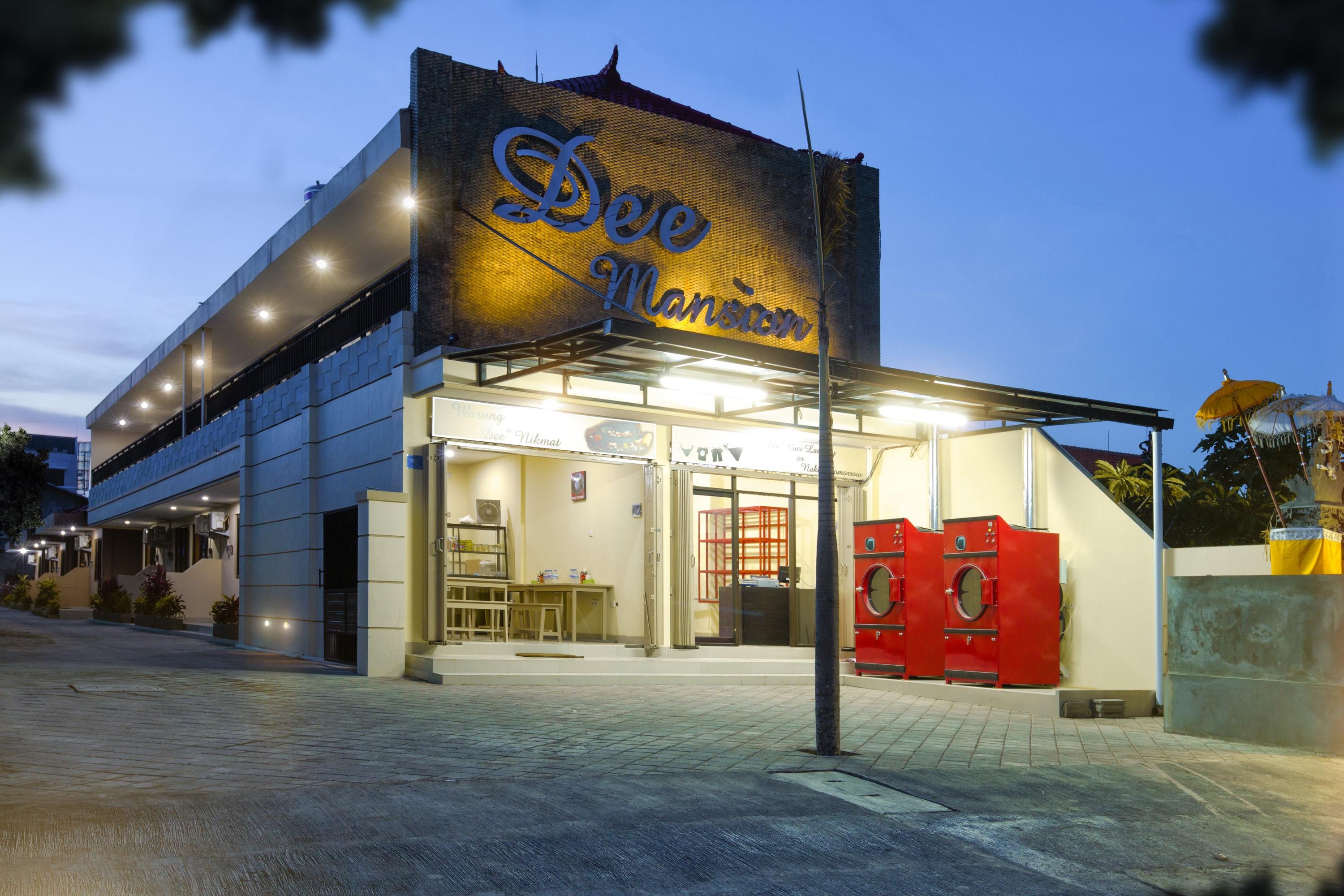 Dee Mansion Hotel Denpasar Kültér fotó