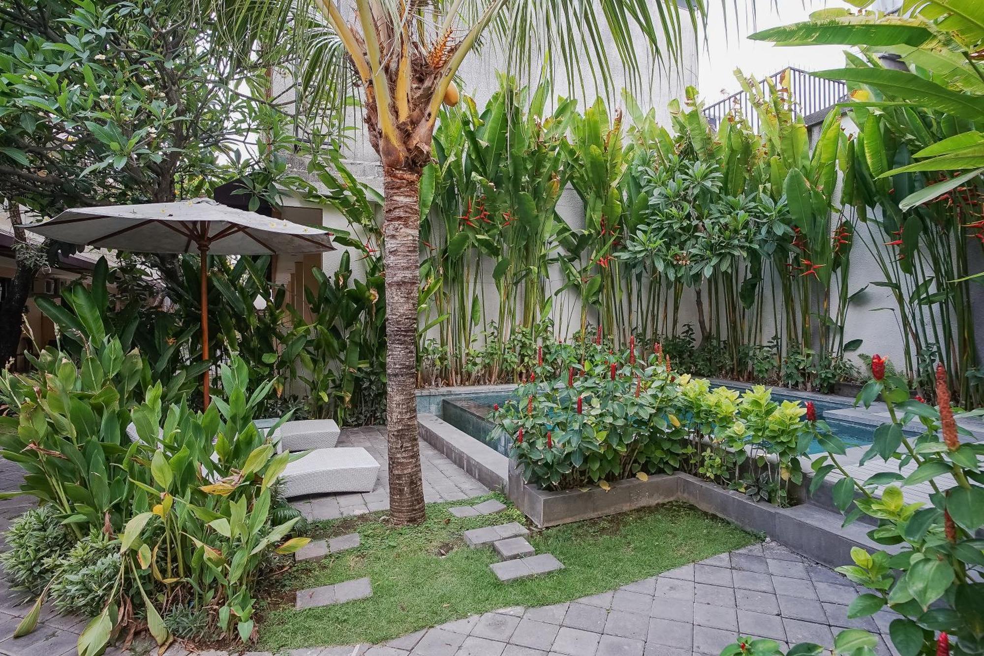 Dee Mansion Hotel Denpasar Kültér fotó