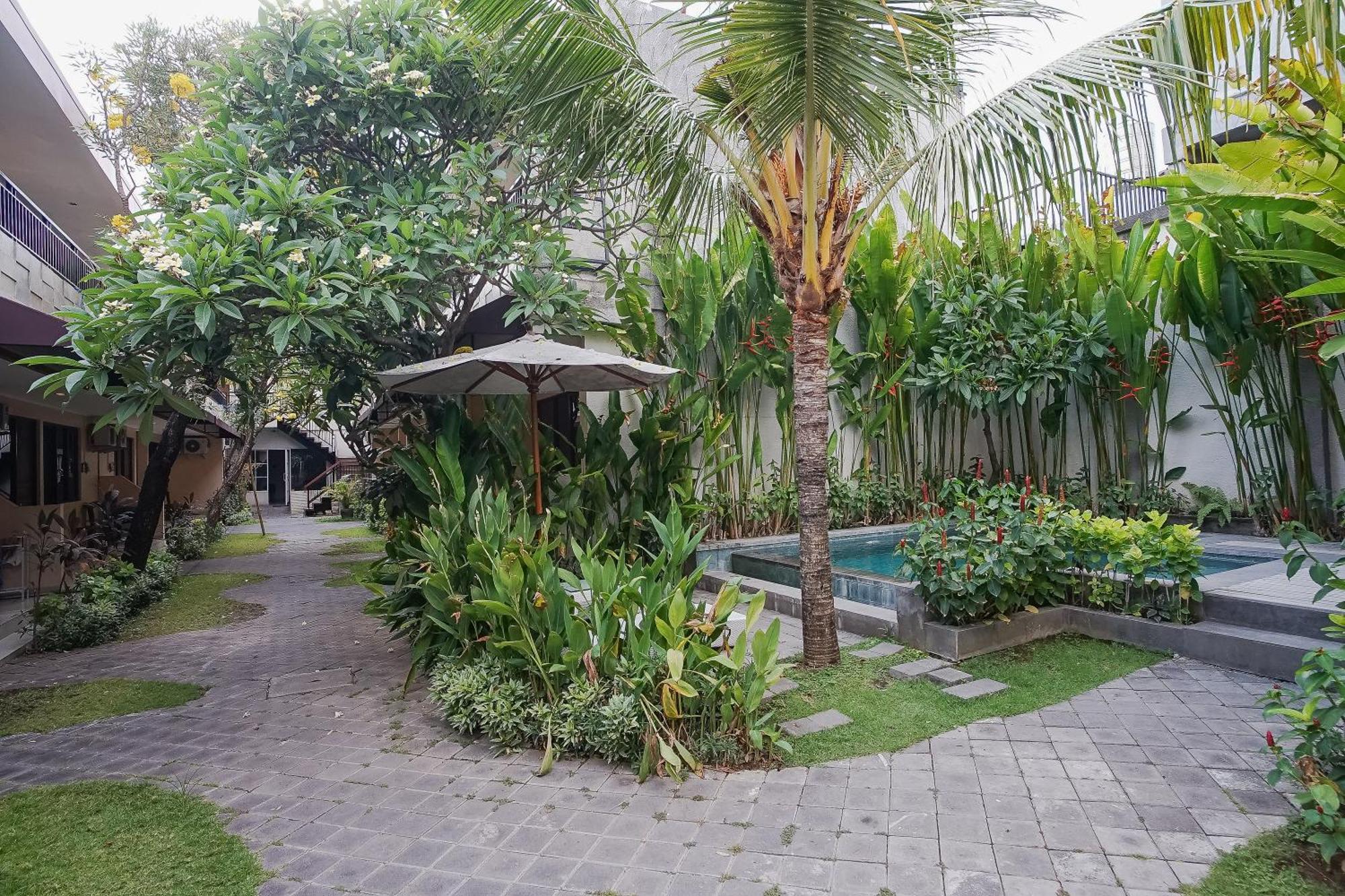 Dee Mansion Hotel Denpasar Kültér fotó