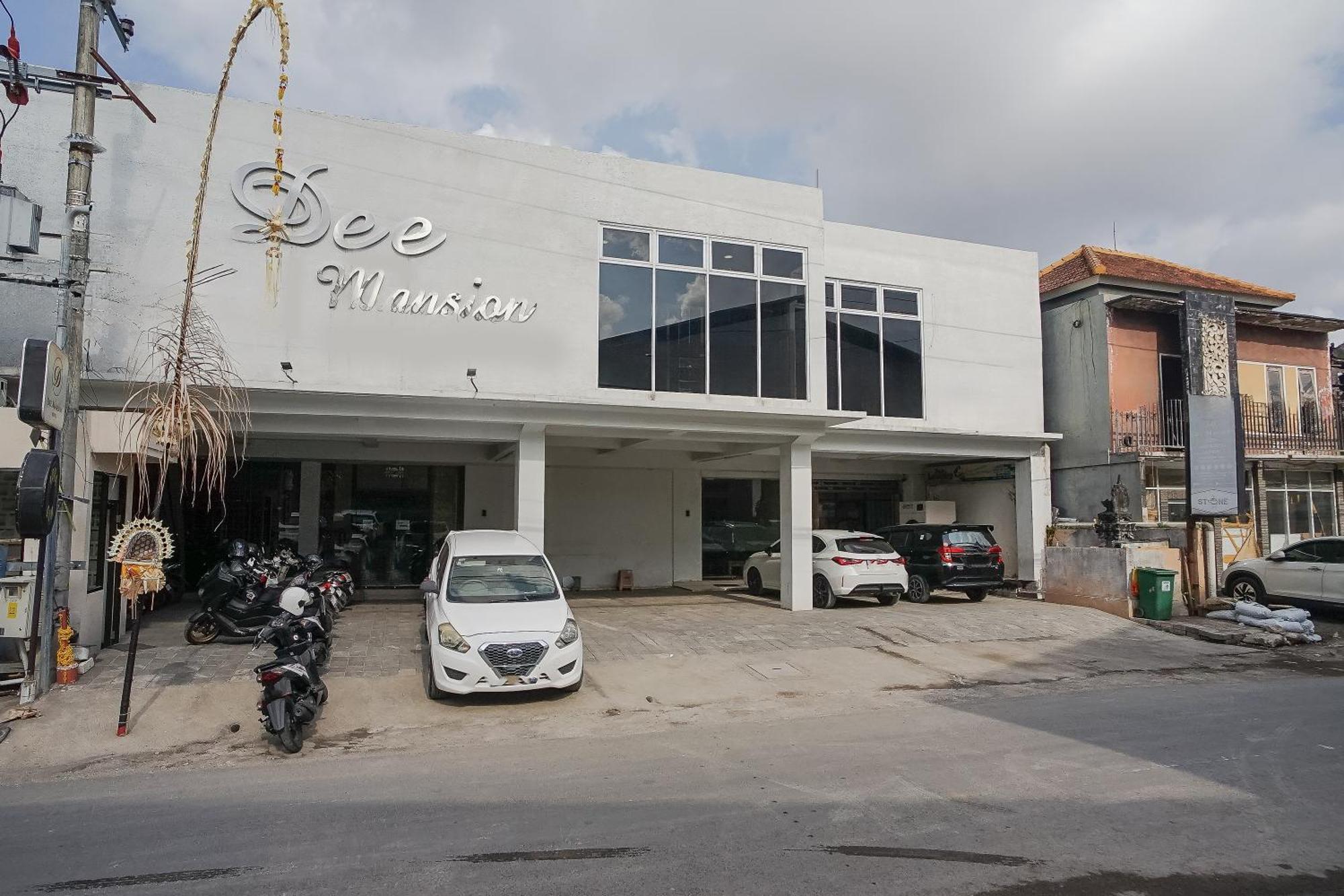 Dee Mansion Hotel Denpasar Kültér fotó
