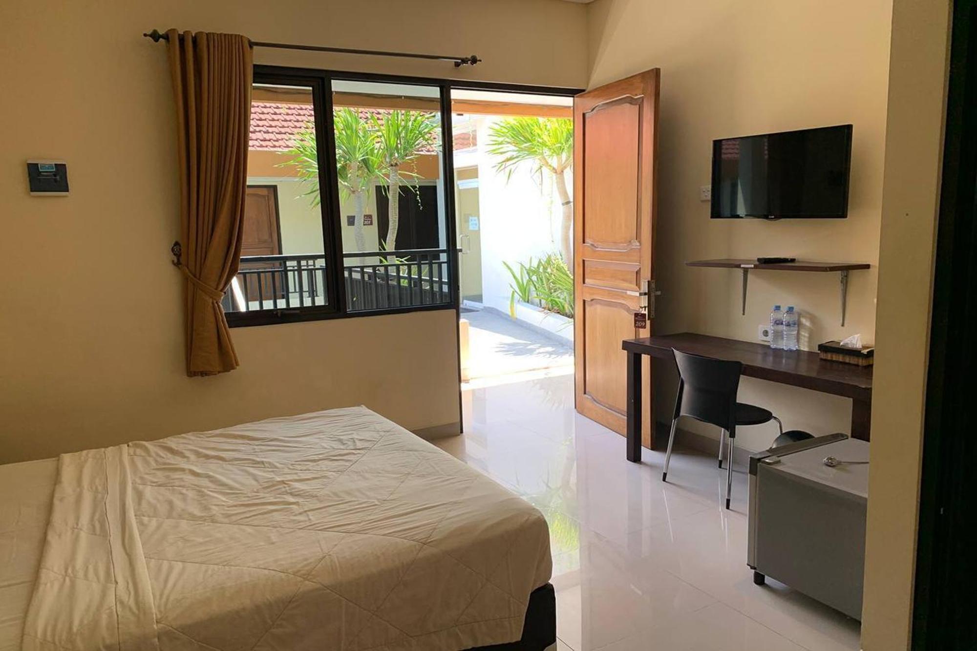 Dee Mansion Hotel Denpasar Kültér fotó