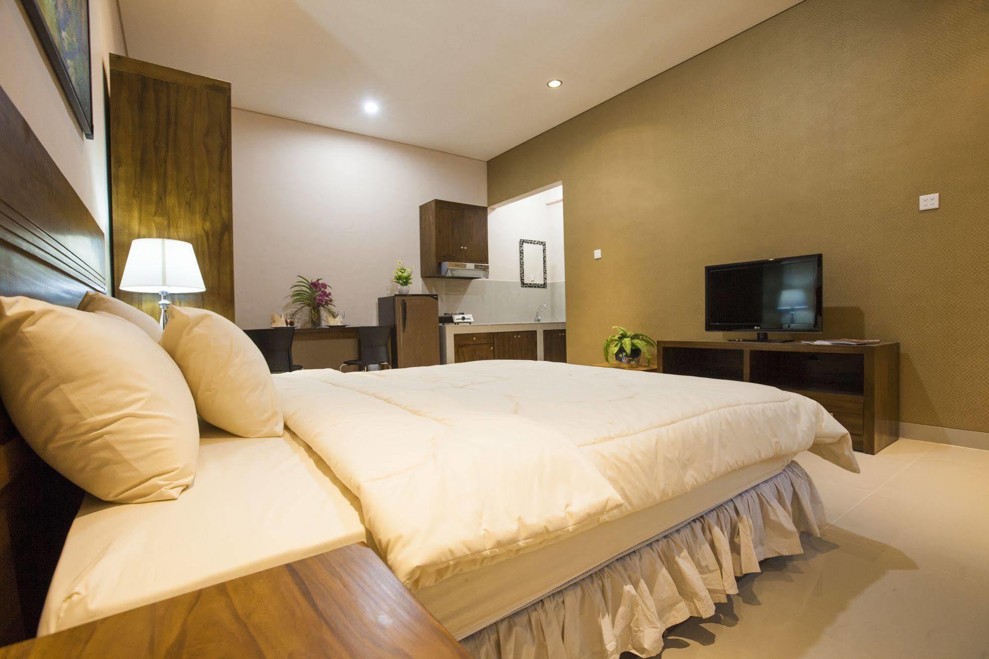 Dee Mansion Hotel Denpasar Kültér fotó