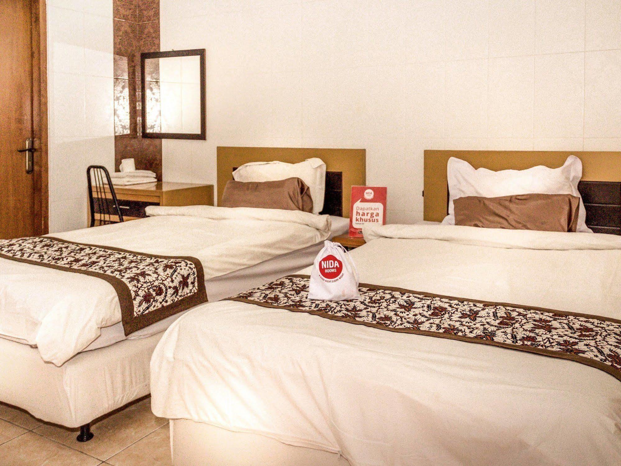 Dee Mansion Hotel Denpasar Kültér fotó